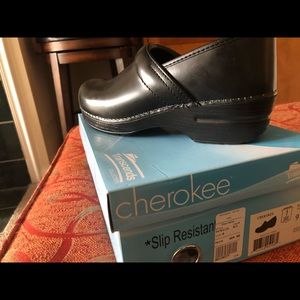CHEROKEE NIB !!! Work shoes slip resistant!
